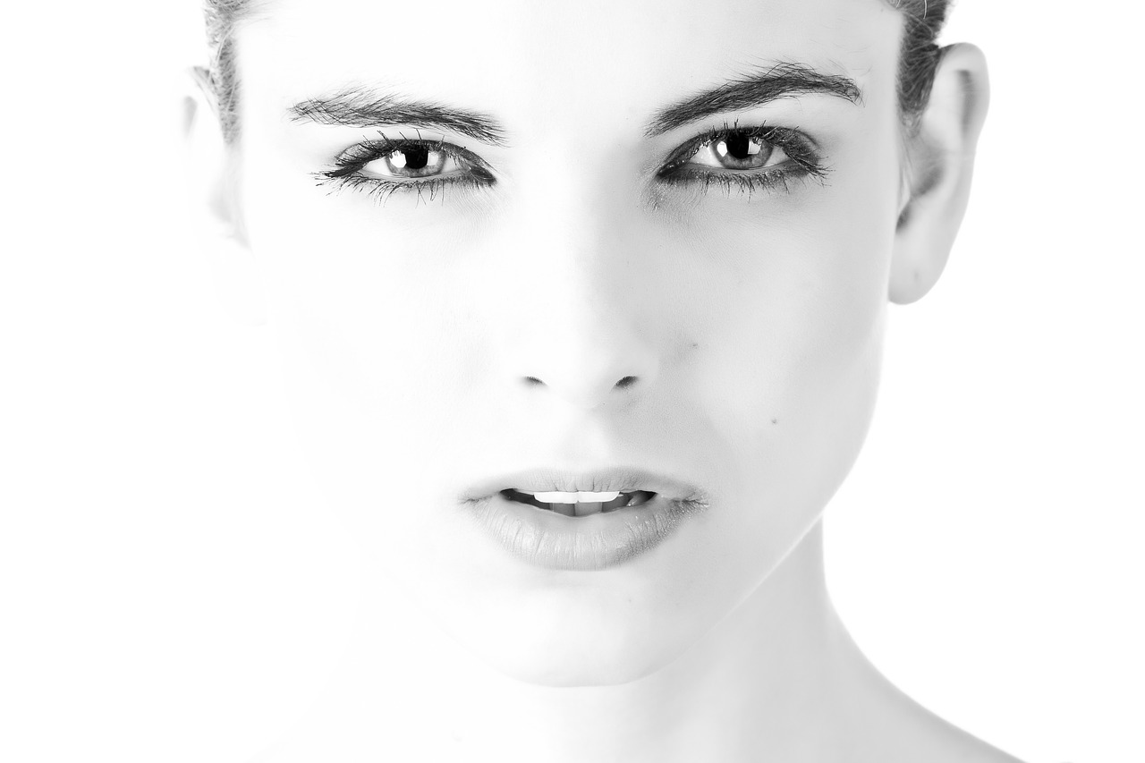 model-2303361_1280 model-2303361_1280